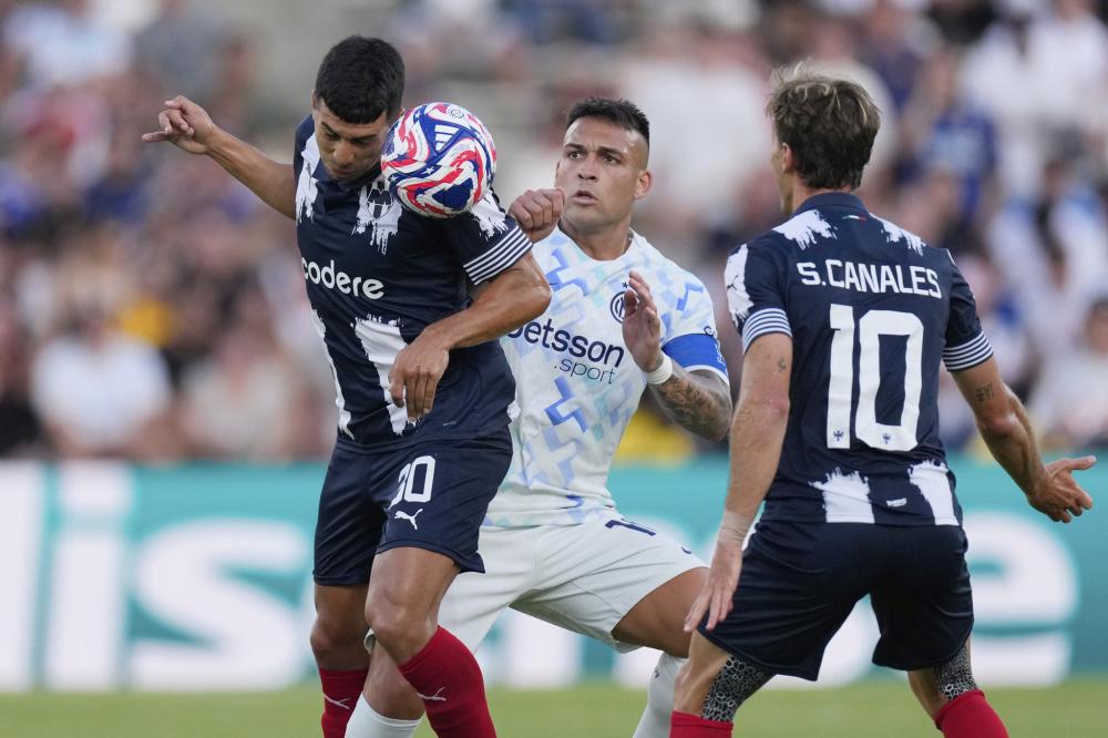 老鹰成为NBA本赛季首支助攻突破600大关的球队